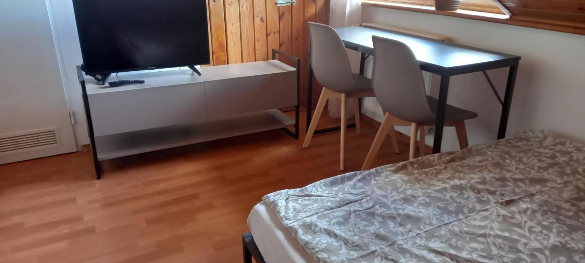 Domek Pod Sosnami Pokoje 2-3 Osobowe Apartman Mielno  Kültér fotó
